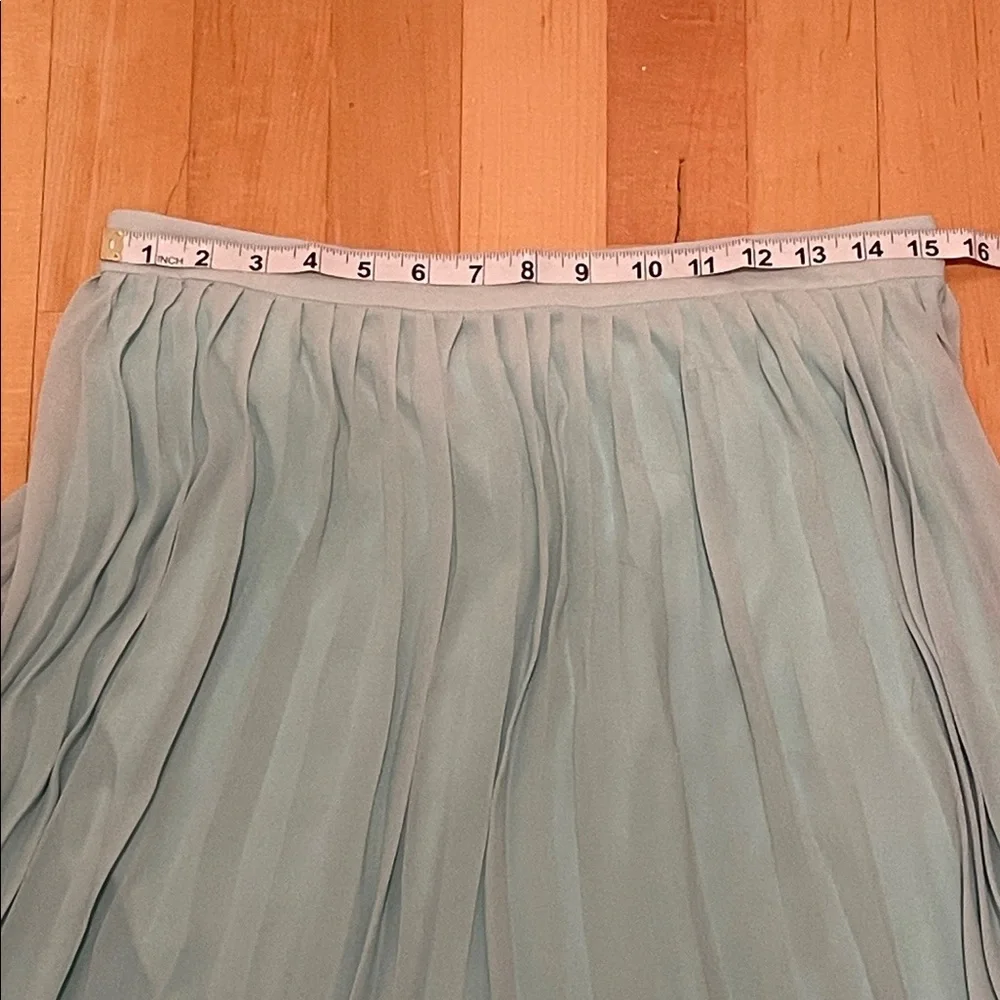 NWT twik Elegant Mint Green Pleated Midi Skirt - Picture 3 of 9